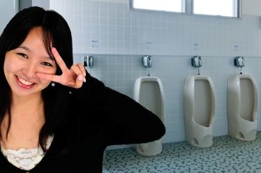 便器　女性　露出 露出補正