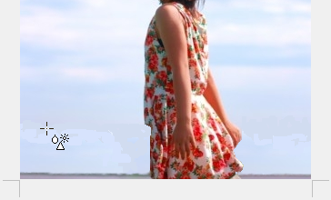 雲の流れと同じ横方向に「ぼかし」を掛ける